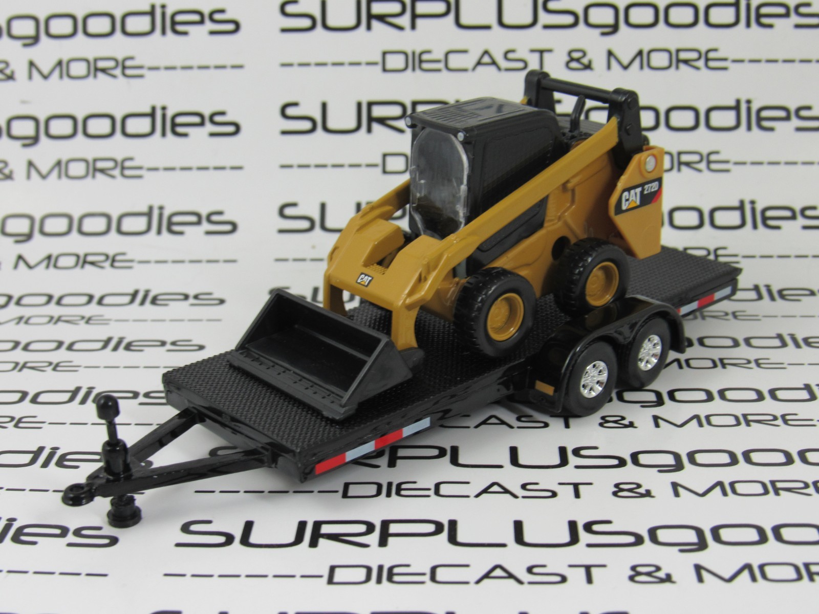 Diecast Masters 1:64 Caterpillar CAT 272D2 SKID STEER LOADER w/Trailer Tow Rig