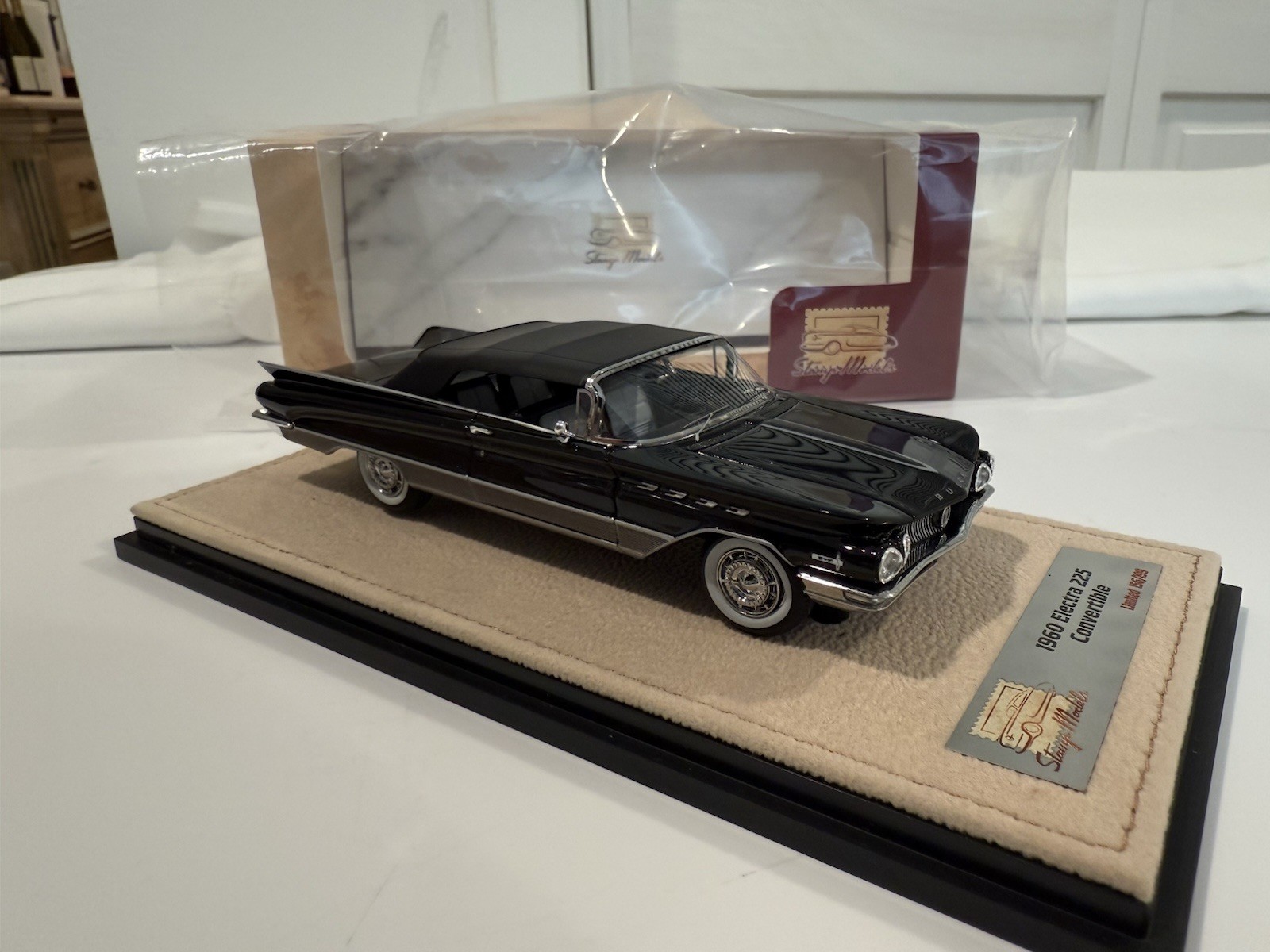 Stamp 1960 Buick Electra 225 Convert Closed Top Black STM603002