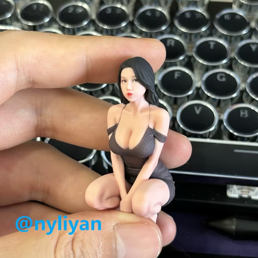 1/16 1/18 1/43 Miniature Cute Dress Beauty Girl Scene Props Figure For Cars