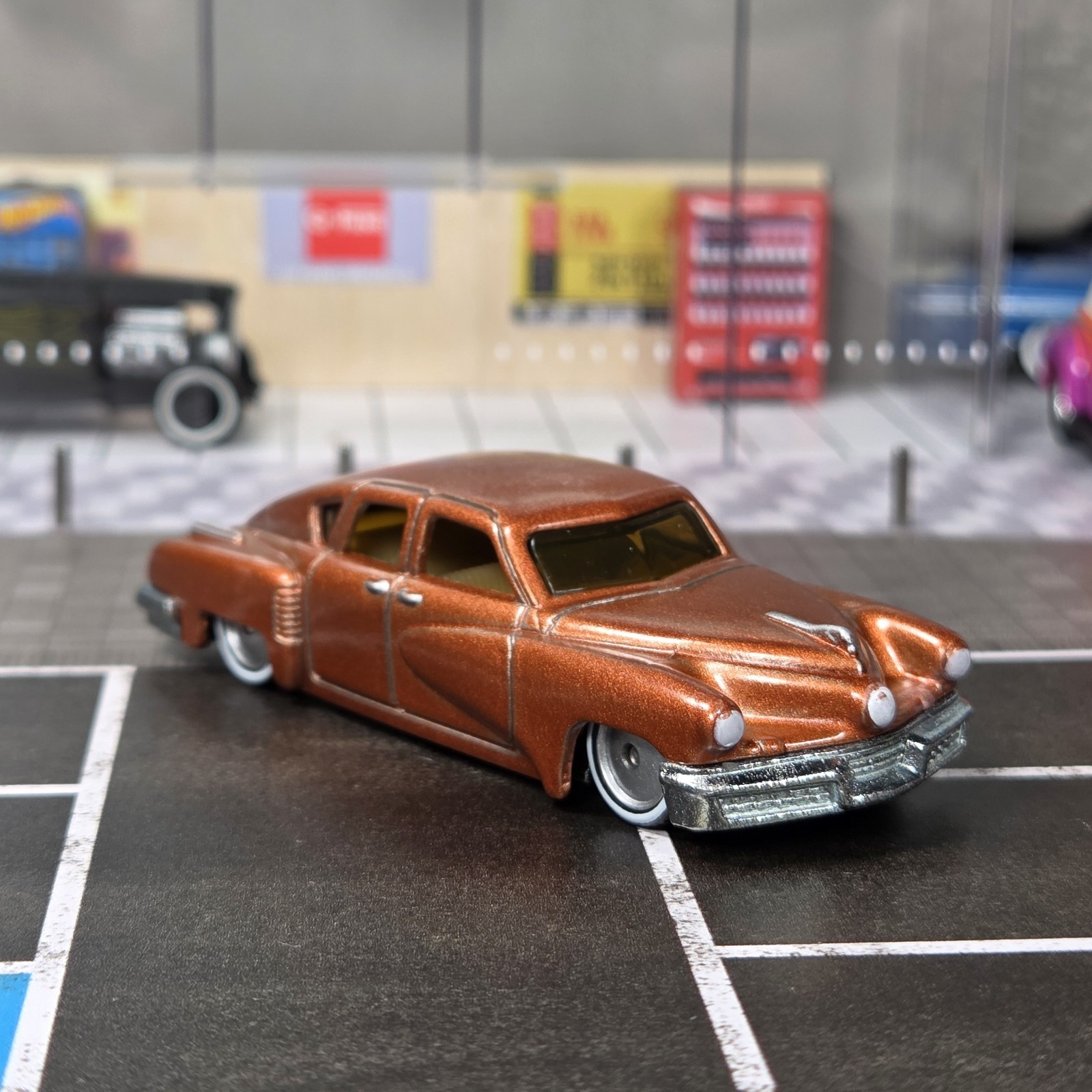 Hot Wheels 2012 Boulevard Ahead Of Its Time Tucker Torpedo Copper Real Riders
