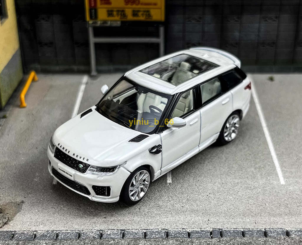 1:64 Scale White 2018 Range Rover Sport SUV Diecast Model Car Collection – New