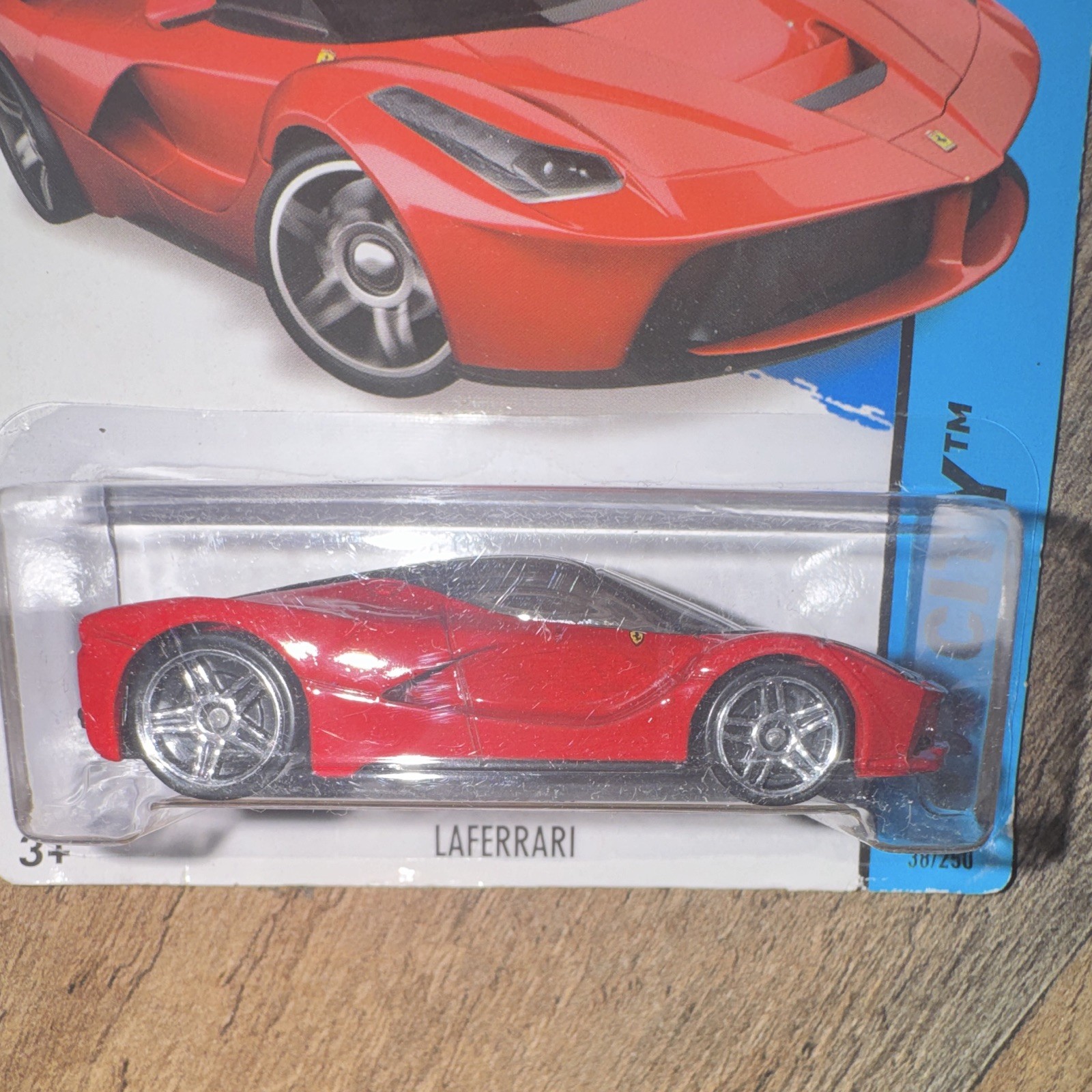 Hot Wheels HW City Ferrari LaFerrari Red Diecast 1:64 Speed Team Unopened