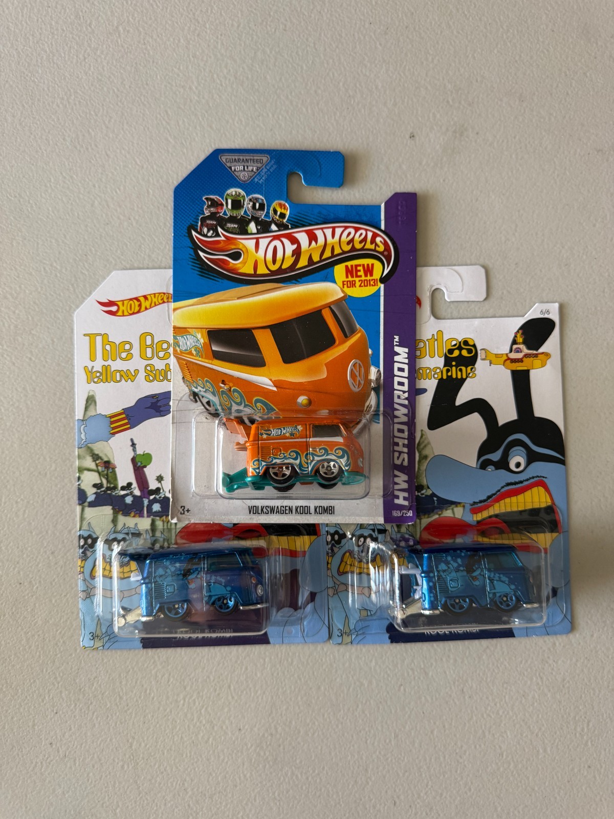 Hot Wheels Showroom – The Beatles Yellow Submarine Kool Kombi Mini Lot of 3 BG5