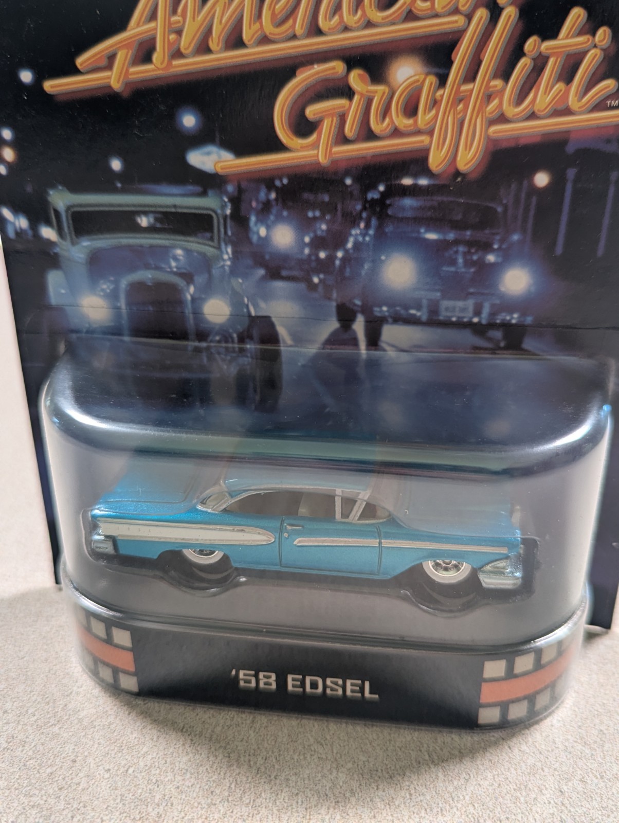 Hot Wheels Retro Entertainment American Graffiti ’58 Ford Edsel 1:64 Real Riders
