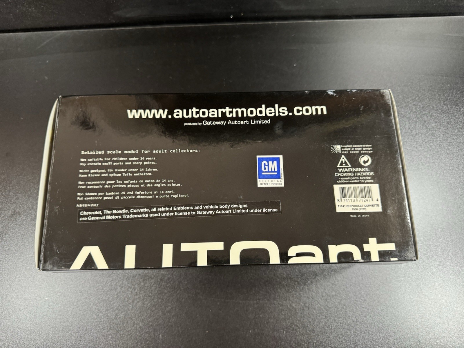 Auto Art Millennium 1986 Chevrolet Corvette Red 1:18 Diecast