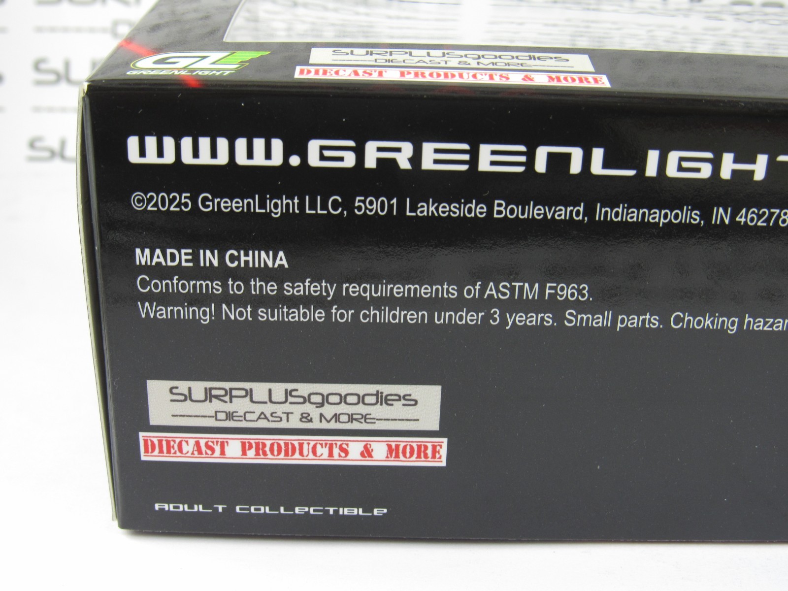 2025 SURPLUSgoodies Exclusive: Greenlight 1:64 Black GOOSENECK TRAILER #51651