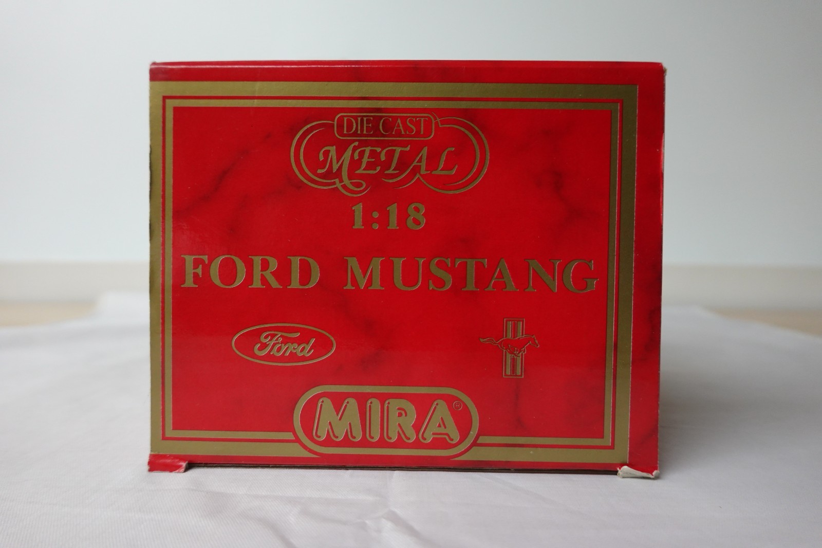 Mira 6126 1964 1/2 Red Ford Mustang Hardtop Golden Line 1:18
