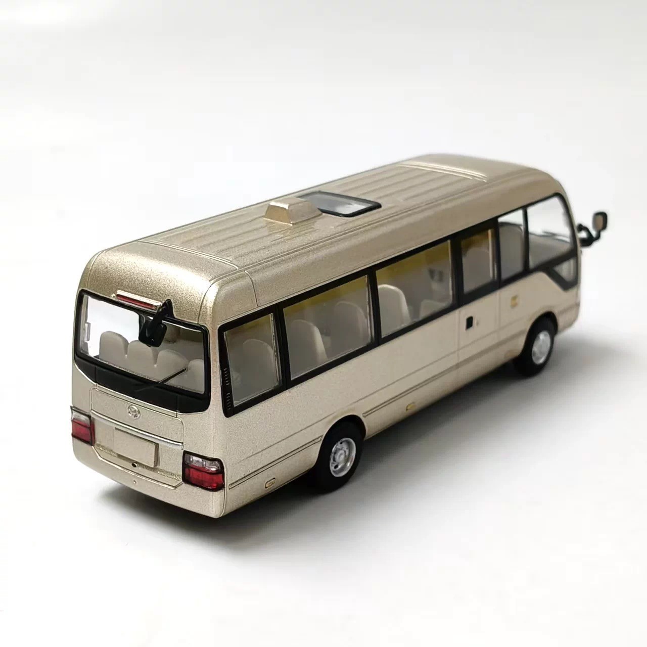 1:64 Toyota Coaster 2013 Diecast Model can slide Simulation Vehicle Display toy