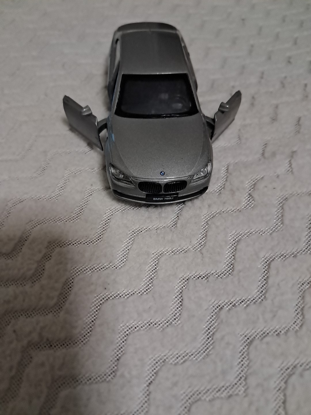BMW 1/46 760LI CAR MODEL Toy Collectable