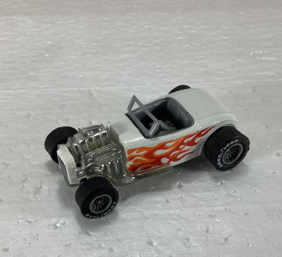 Hot Wheels 1982 Real Riders Street Rodder Gray Hub LOOSE VERY NICE