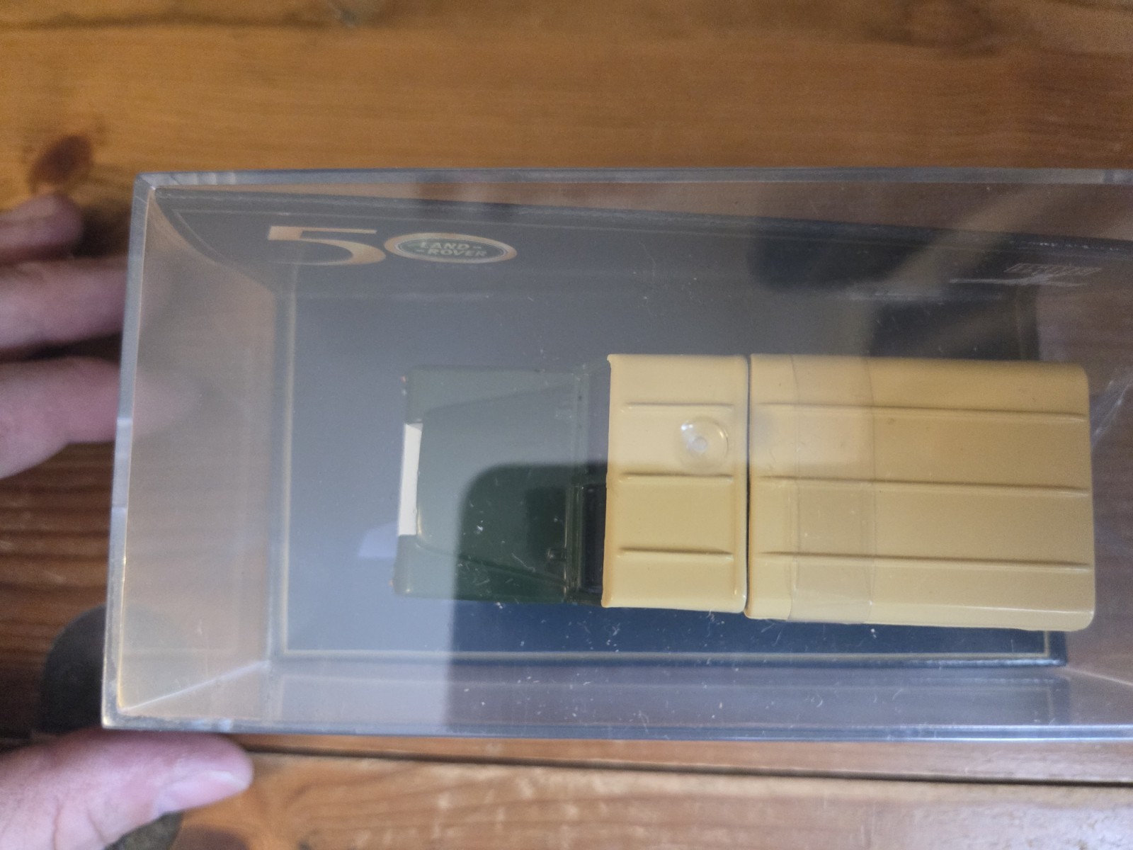 Corgi Classics 07404 Maidstone & District Land Rover 1:43 Series 2 LE Boxed