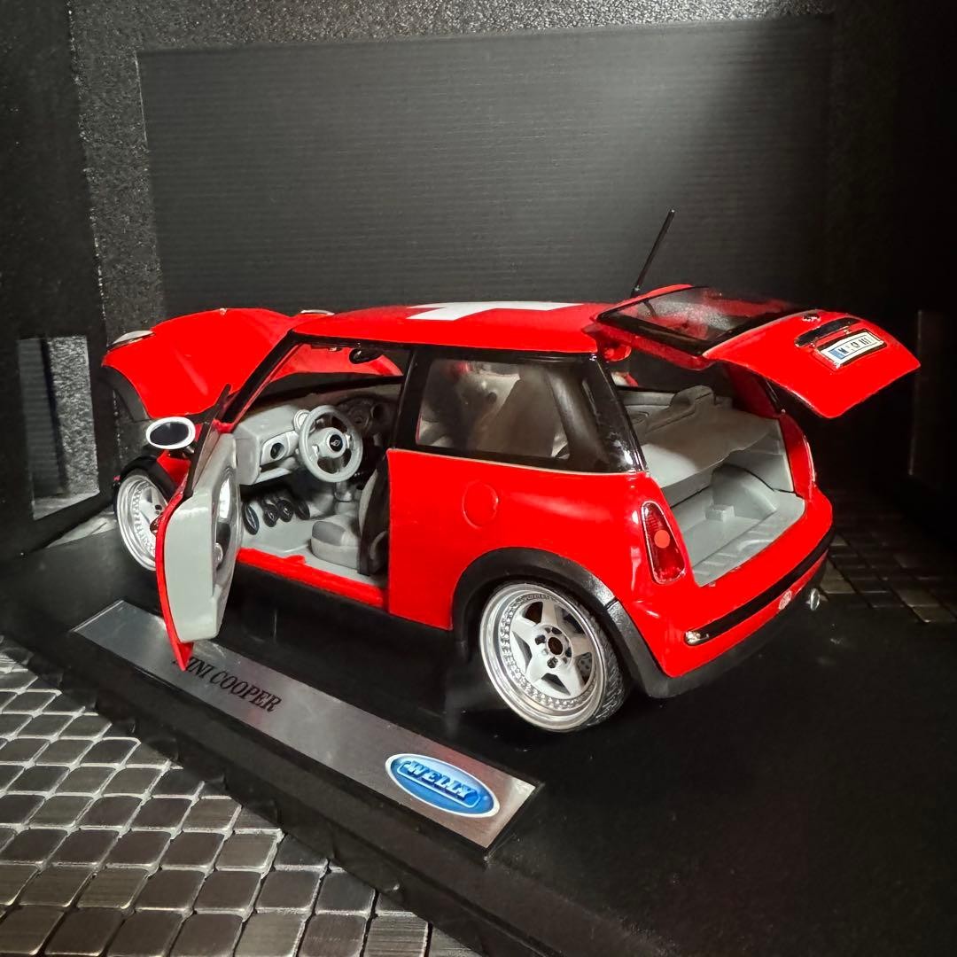 AUTOart 1:18 scale Lamborghini WELLY Mini Cooper Gold Diecast Model Car