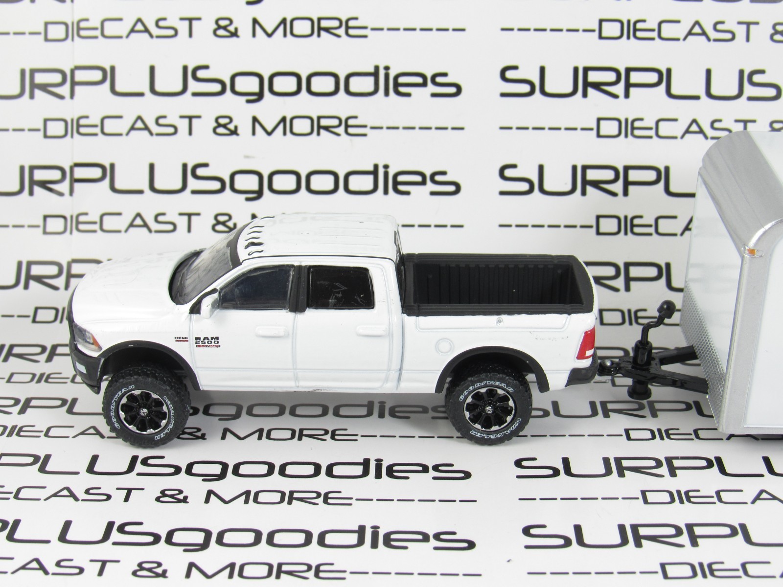 Greenlight LOOSE White 2017 DODGE RAM 2500 POWER WAGON w/White Enclosed Trailer