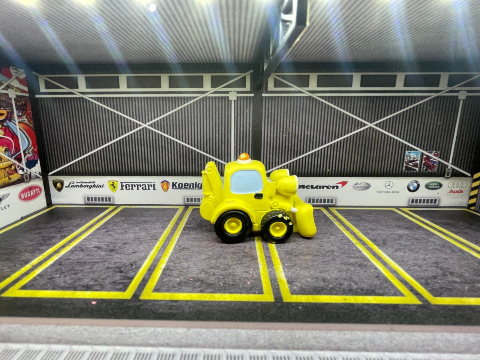 BOB THE BUILDER SCOOP DIGGER YELLOW 100