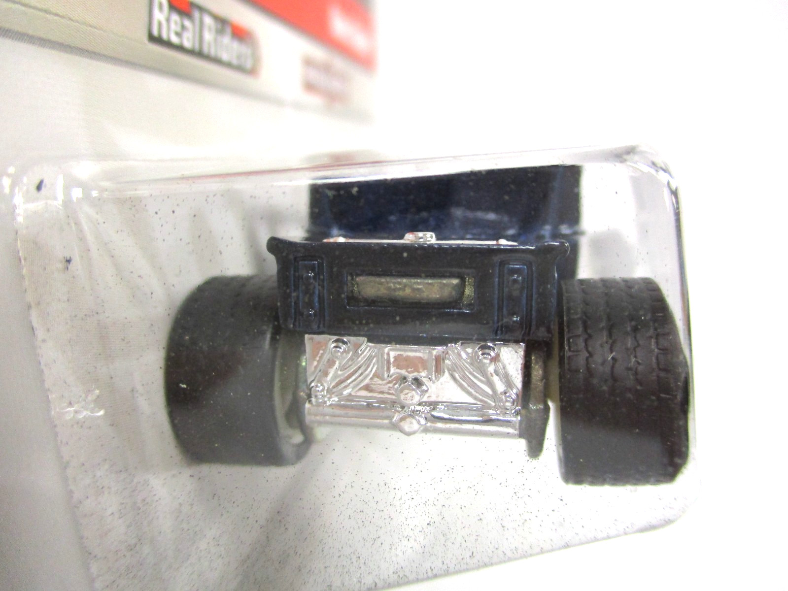 HOT WHEELS – LARRY’S GARAGE – BONE SHAKER CUSTOM RAT ROD PICKUP – REAL RIDERS