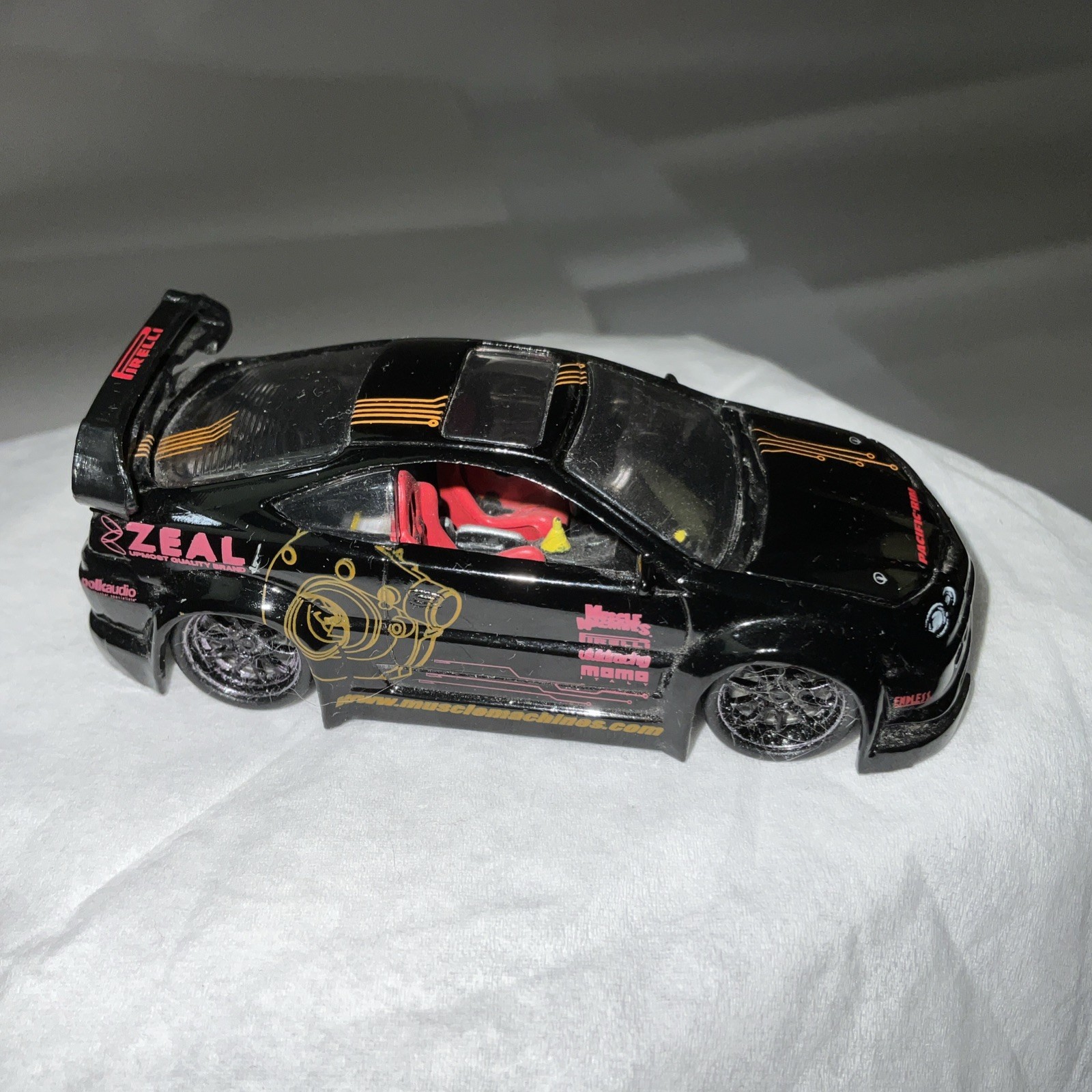Muscle Machines2002 BlackNissanZeal Upmost Quality 1:64 Hood Does Not Stay Open-