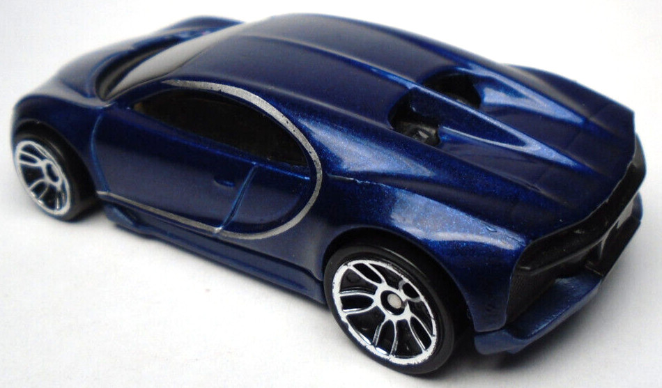 2018 HOT WHEELS 2016 BUGATTI CHIRON BLUE 1:64 DIECAST 2 3/4″ CAR WITH SILVER