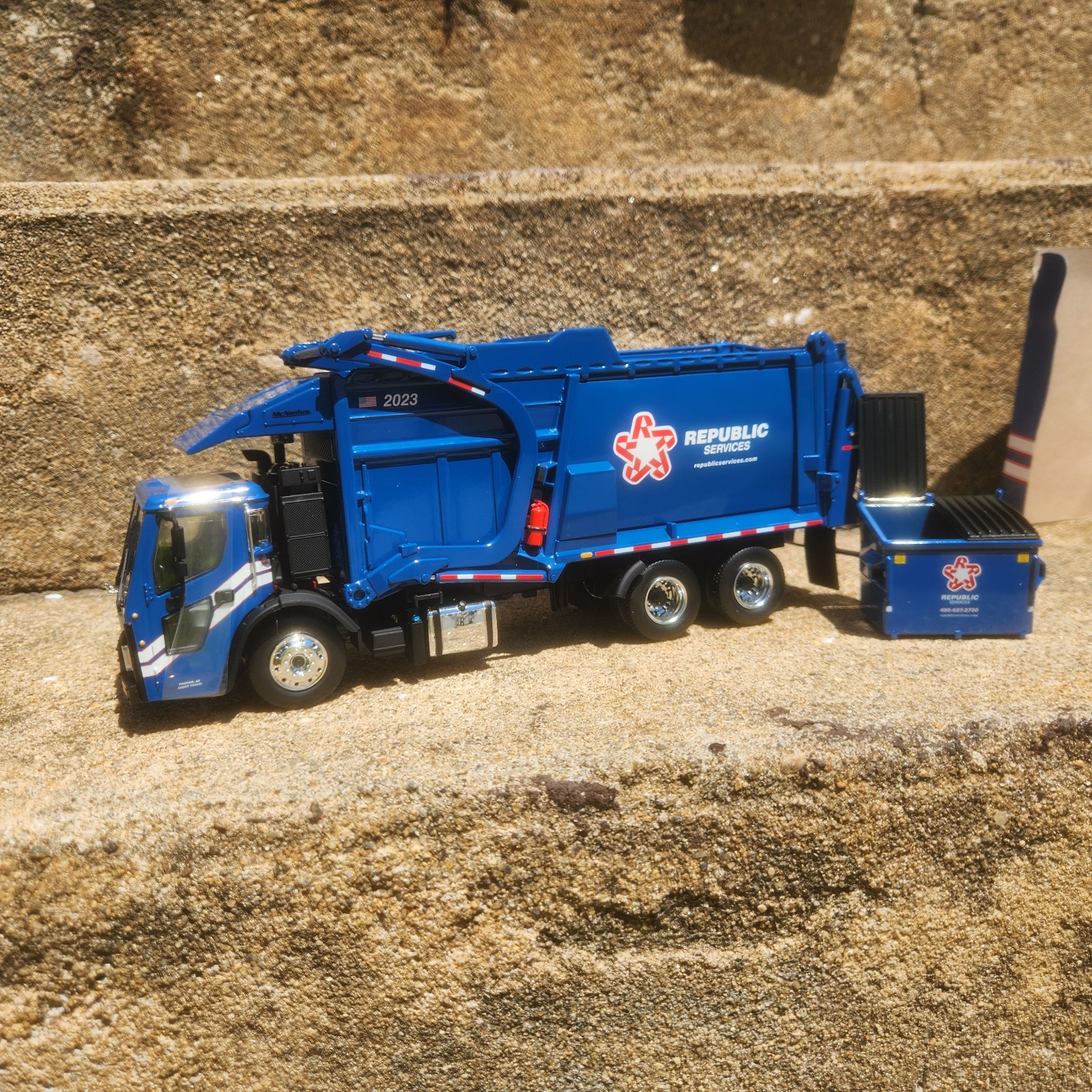 FIRST GEAR REPUBLIC SERVICES MACK LR FRONT LOADER GARBAGE TRUCK HTF NIB