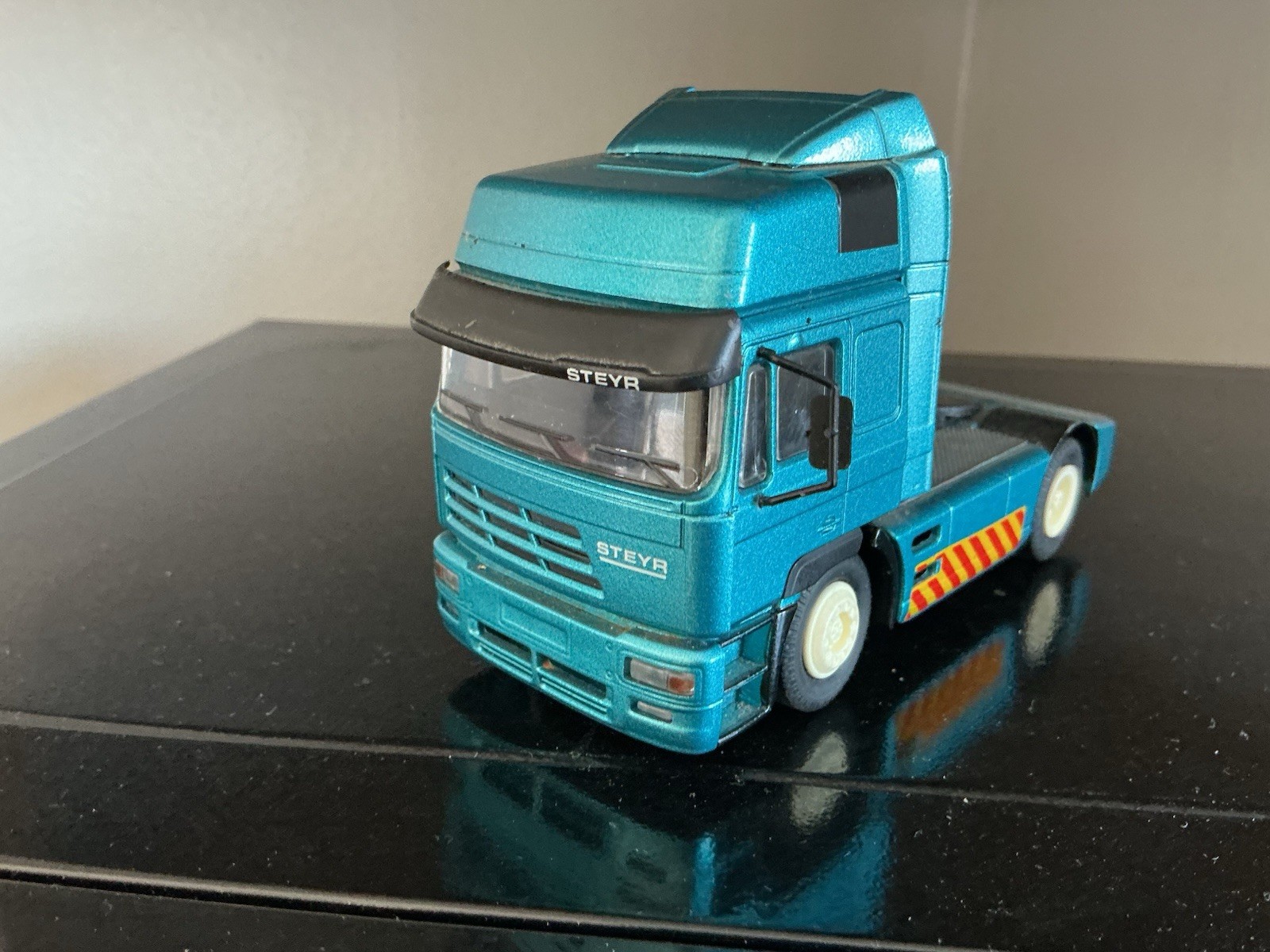 Conrad Steyr 4×2 Tractor Unit 1:50