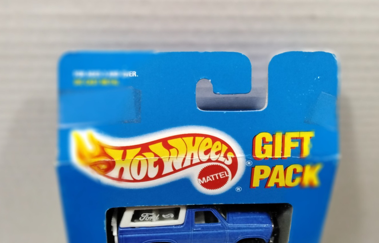 Hot Wheels Ford 5 Pack With Rare 3 Window 34 Ford Coupe Pink Chrome
