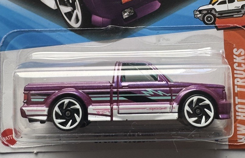 2025 Hot Wheels HW HOT TRUCKS 8/10 ’91 GMC Syclone 119/250 (Int. Card)