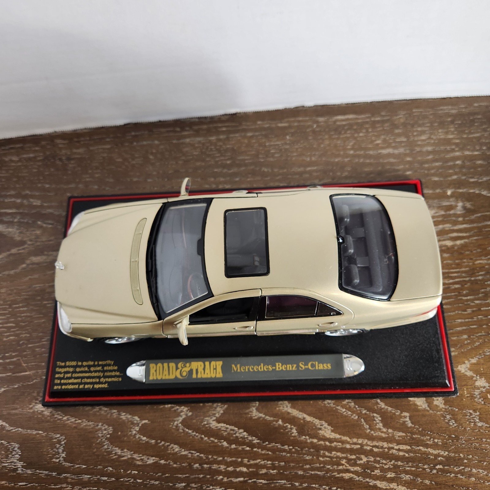 Road&Track Light Gold Mercedes-Benz S-Class 1:18 Diecast Car With Stand & Box