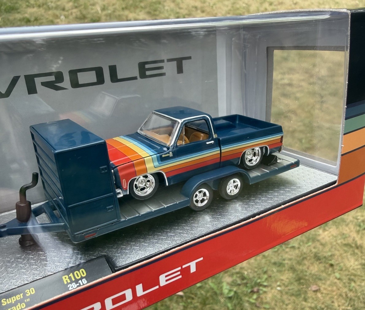 M2 Machines 1975 Chevrolet Cheyenne Super 30 1978 Chevy C10 Silverado R100 Scuff