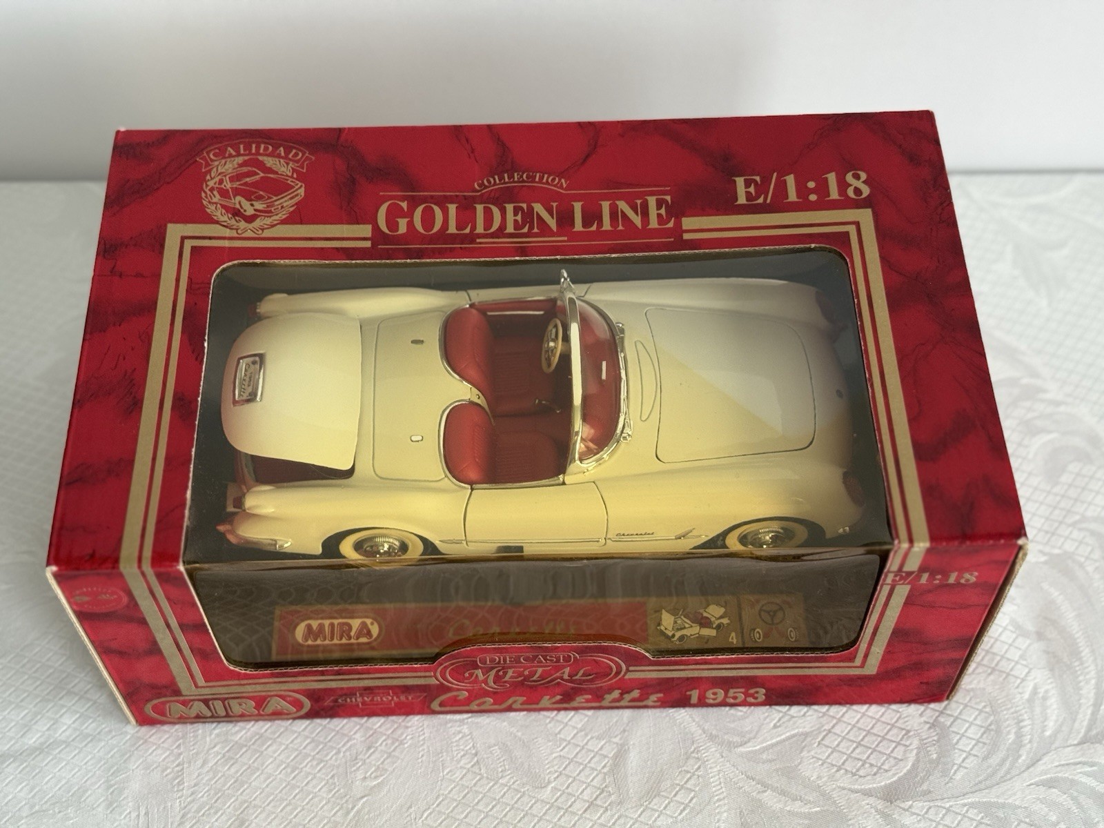 MIRA GOLDEN LINE 1953 CHEVROLET CORVETTE Convertible 1:18 Die-Cast Model Car-NIB