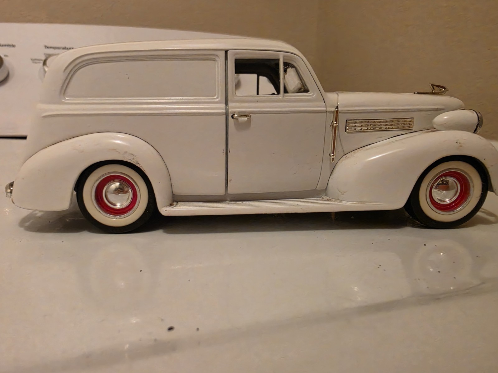 Jada 1939 Chevrolet Suburan Sedan Delivery Panel Truck Street Low Rider White…