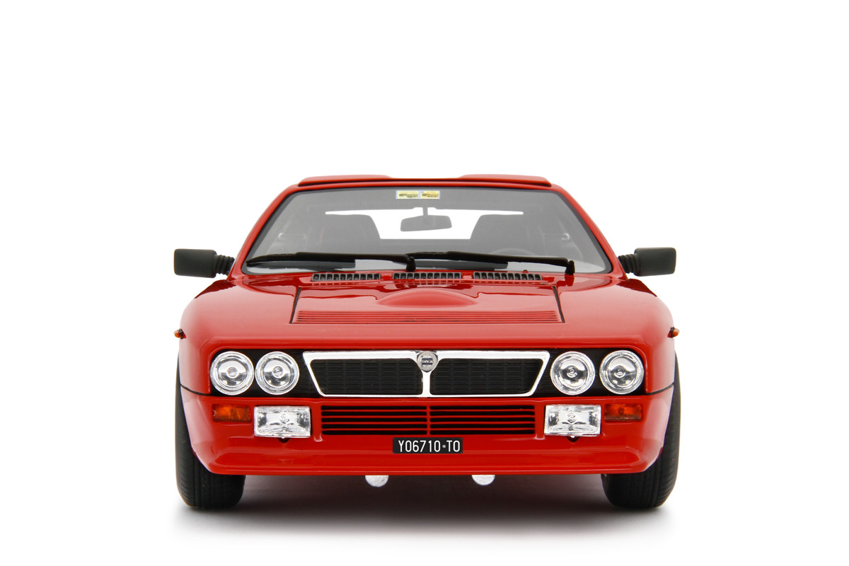 LAUDORACING-MODELS 1:18 Lancia 037 Rally Stradale 1982 LM185A