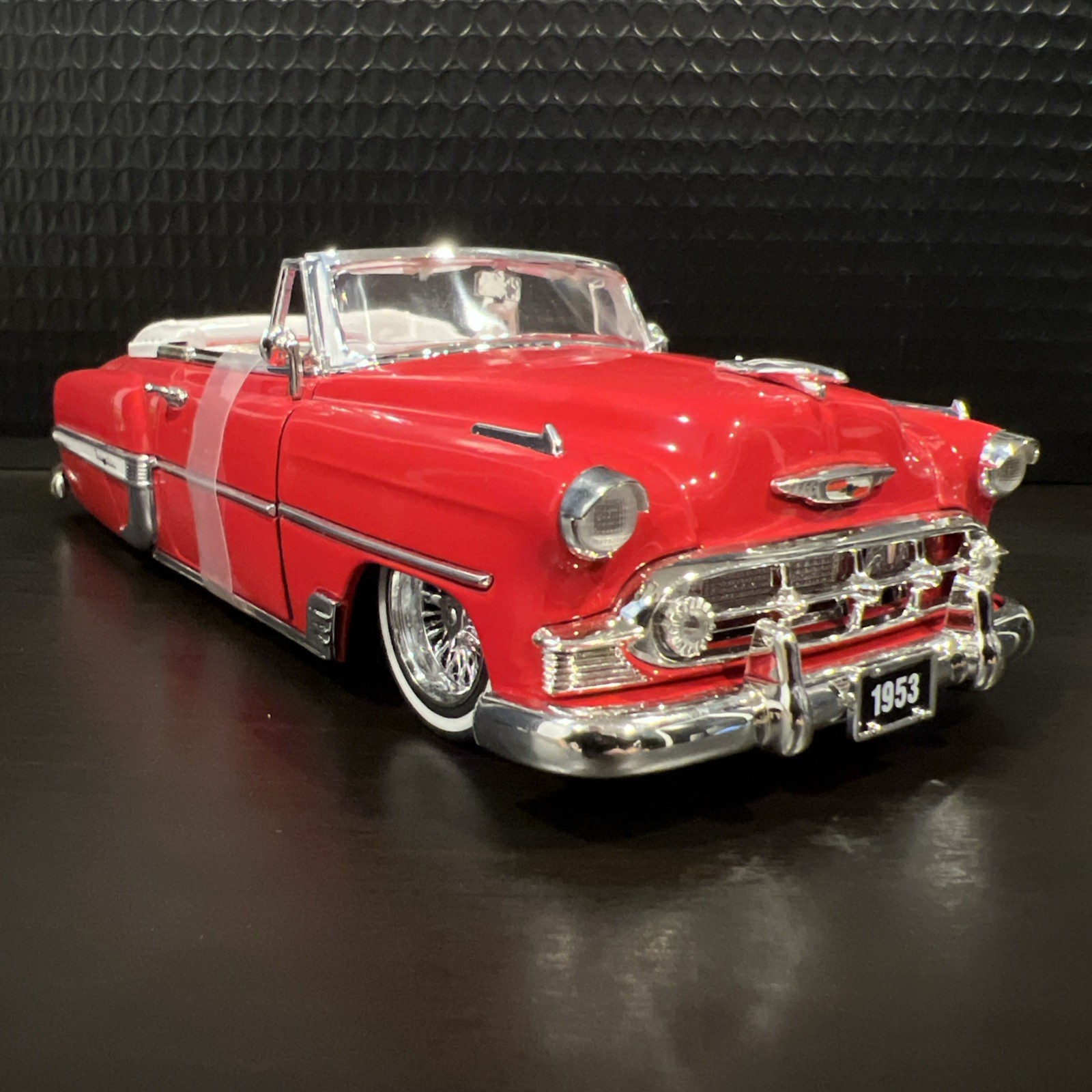 MINT 2001 Jada Street Low 1953 Chevy Bel Air Red 1/24 Lowrider Convertible Car