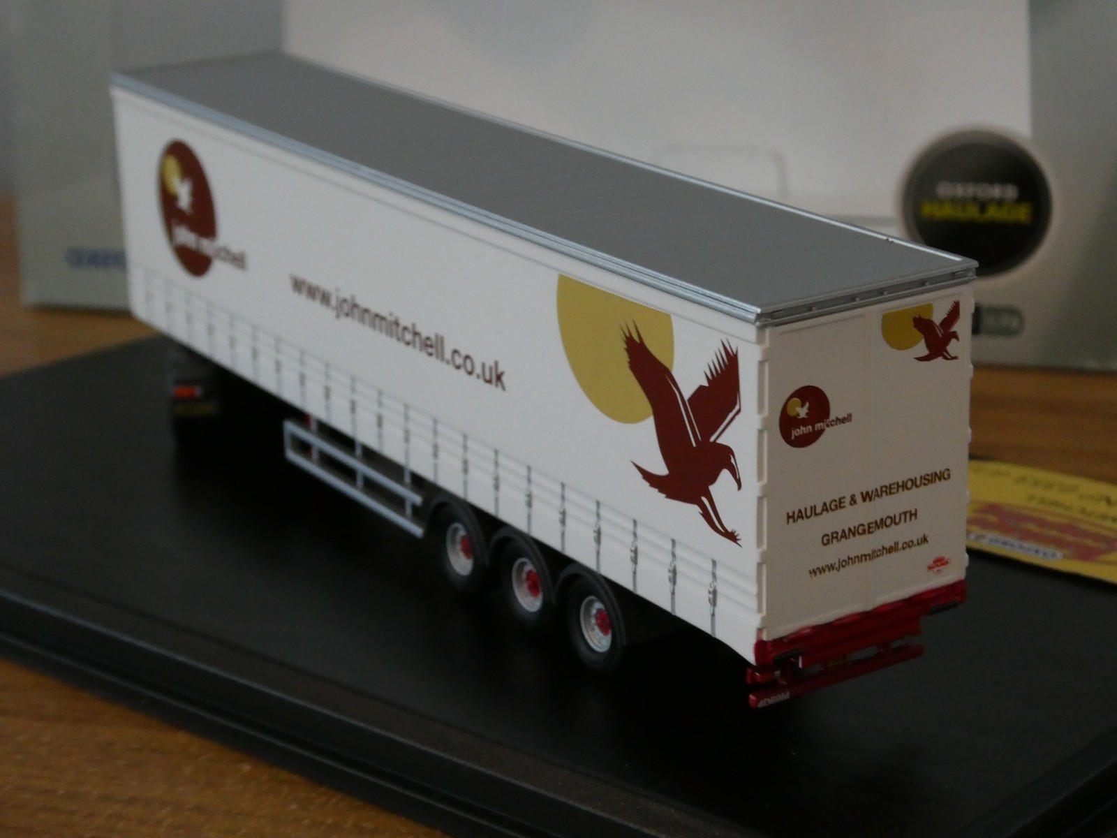 OXFORD JOHN MITCHELL MAN TGA XLX CURTAINSIDE TRUCK MODEL MAN04CS 1:76