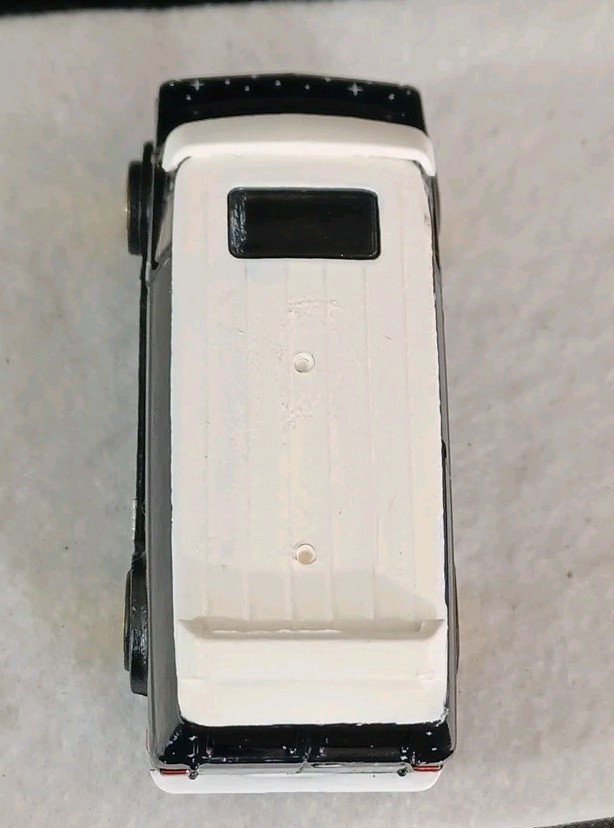 Greenlight ( CUSTOM) 1978 GMC VANDURA VAN