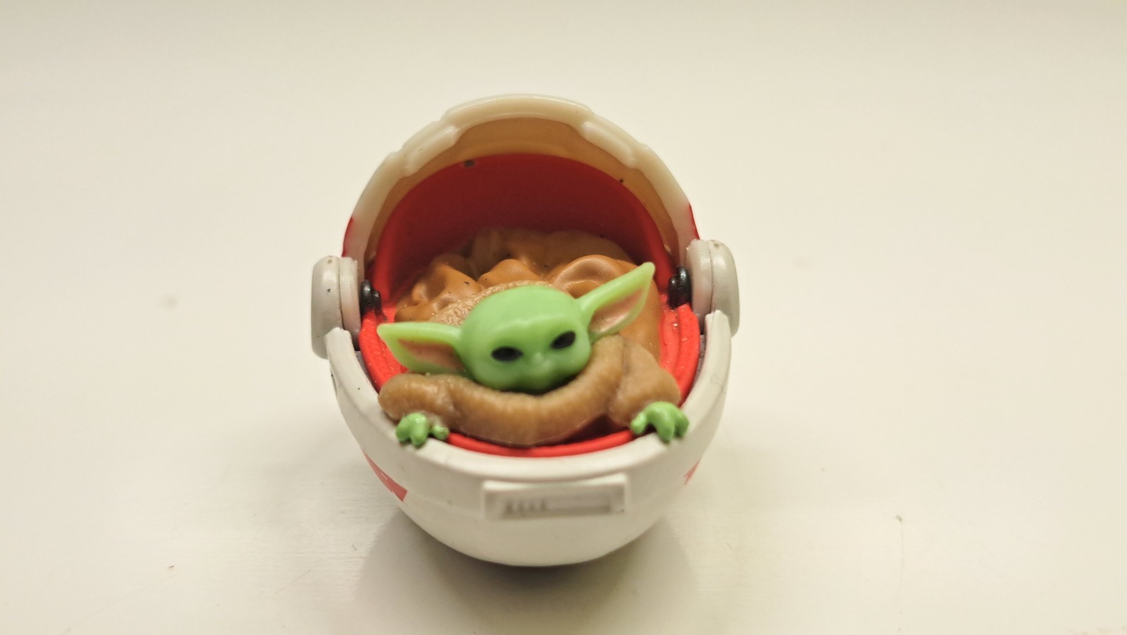 2″ Hot Wheels Star Wars Starships The Child Hover Pram NO Stand INCOMPLETE