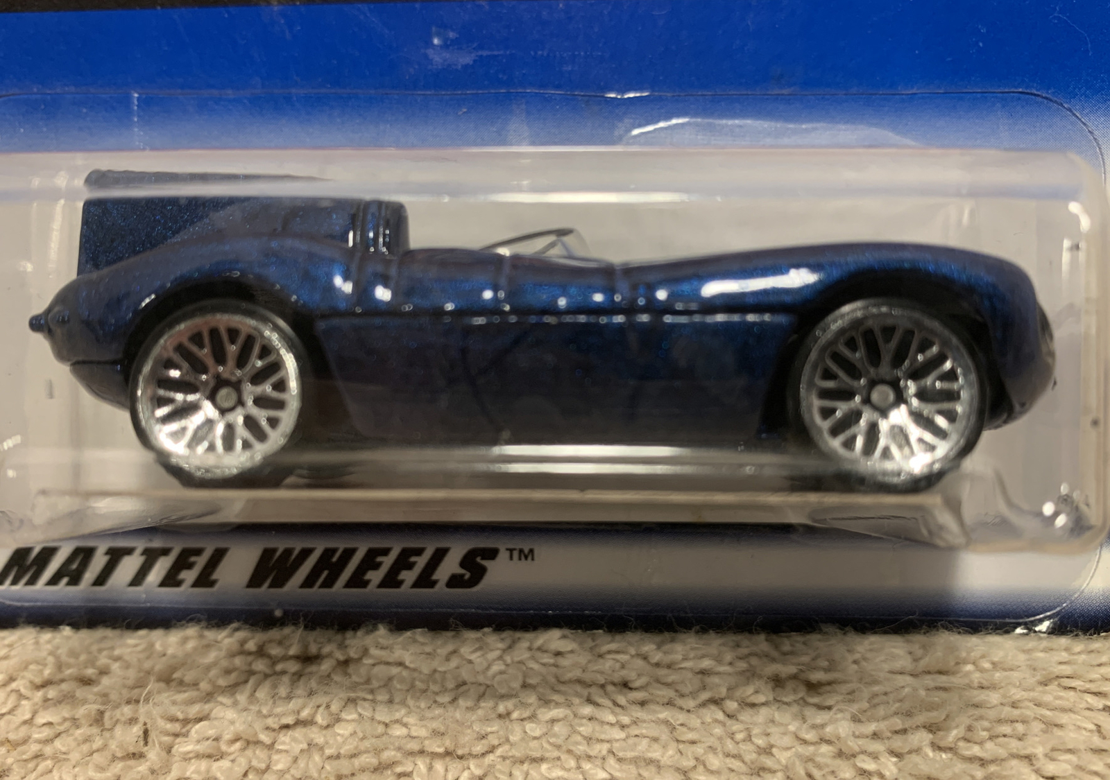 Hot Wheels 1998 First Editions #6 of 40 Cars Jaguar D-Type Collector #638 Blue