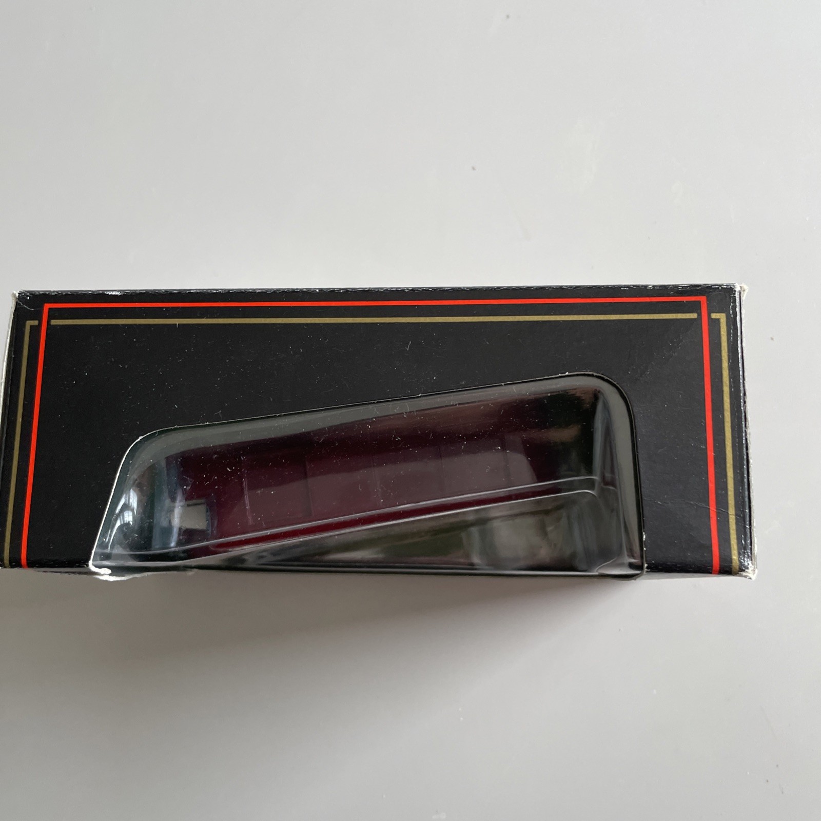 EFE 26802 Leyland 1/76 OO Scale Scout Motor Services Cream & Maroon Coach Boxed.