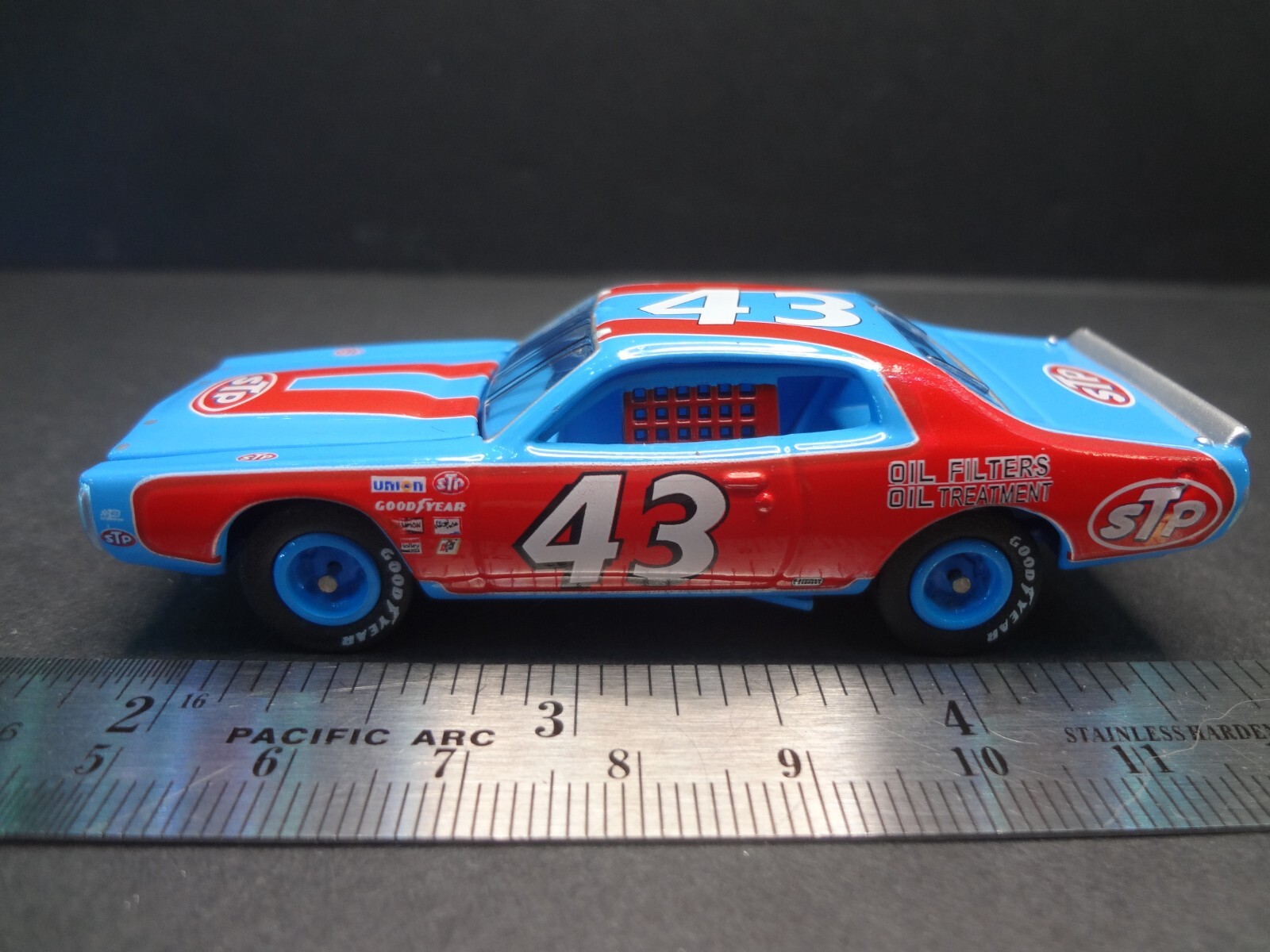 Racing Champions 1974 Dodge Charger Richard Petty #43 STP – Loose 1:64