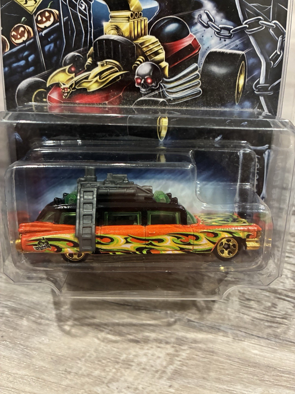 2014 Hot Wheels Halloween Ghostbusters Ecto-1 Kroger Exclusive Pumpkin Face 5/5