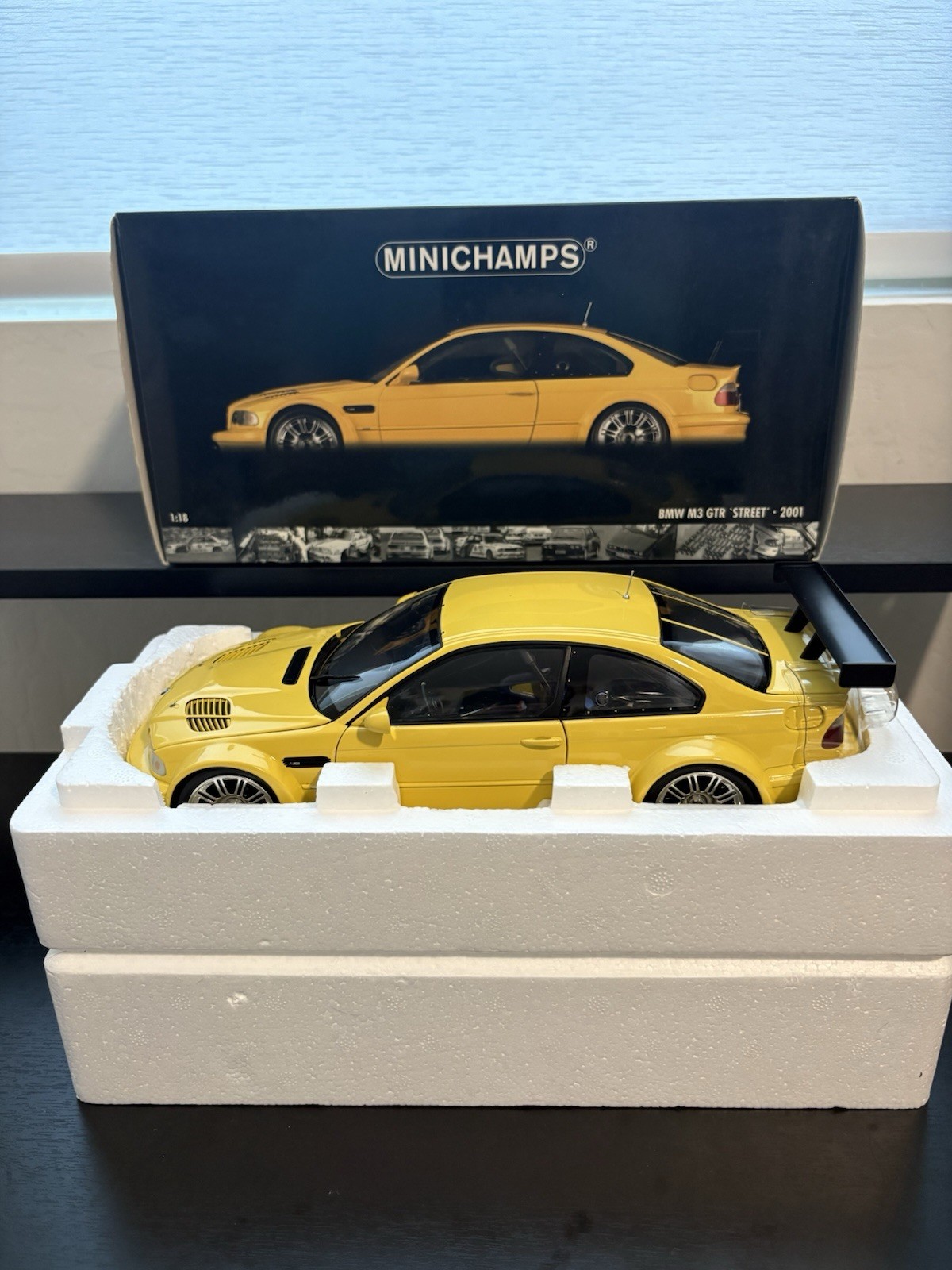 1:18 Minichamps BMW E46 M3 GTR Street 2001 – Yellow