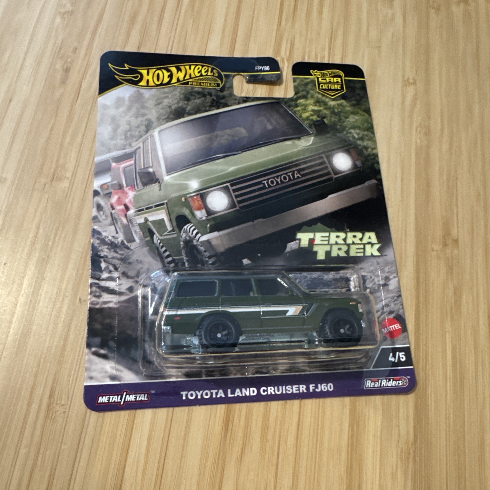 Hot Wheels Premium Car Culture – Toyota Land Cruiser FJ60