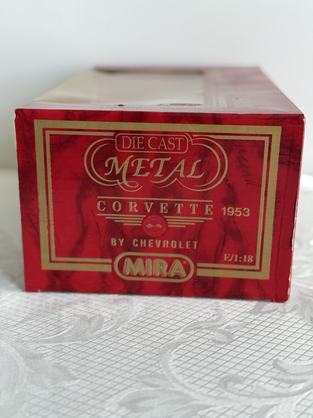 MIRA GOLDEN LINE 1953 CHEVROLET CORVETTE Convertible 1:18 Die-Cast Model Car-NIB