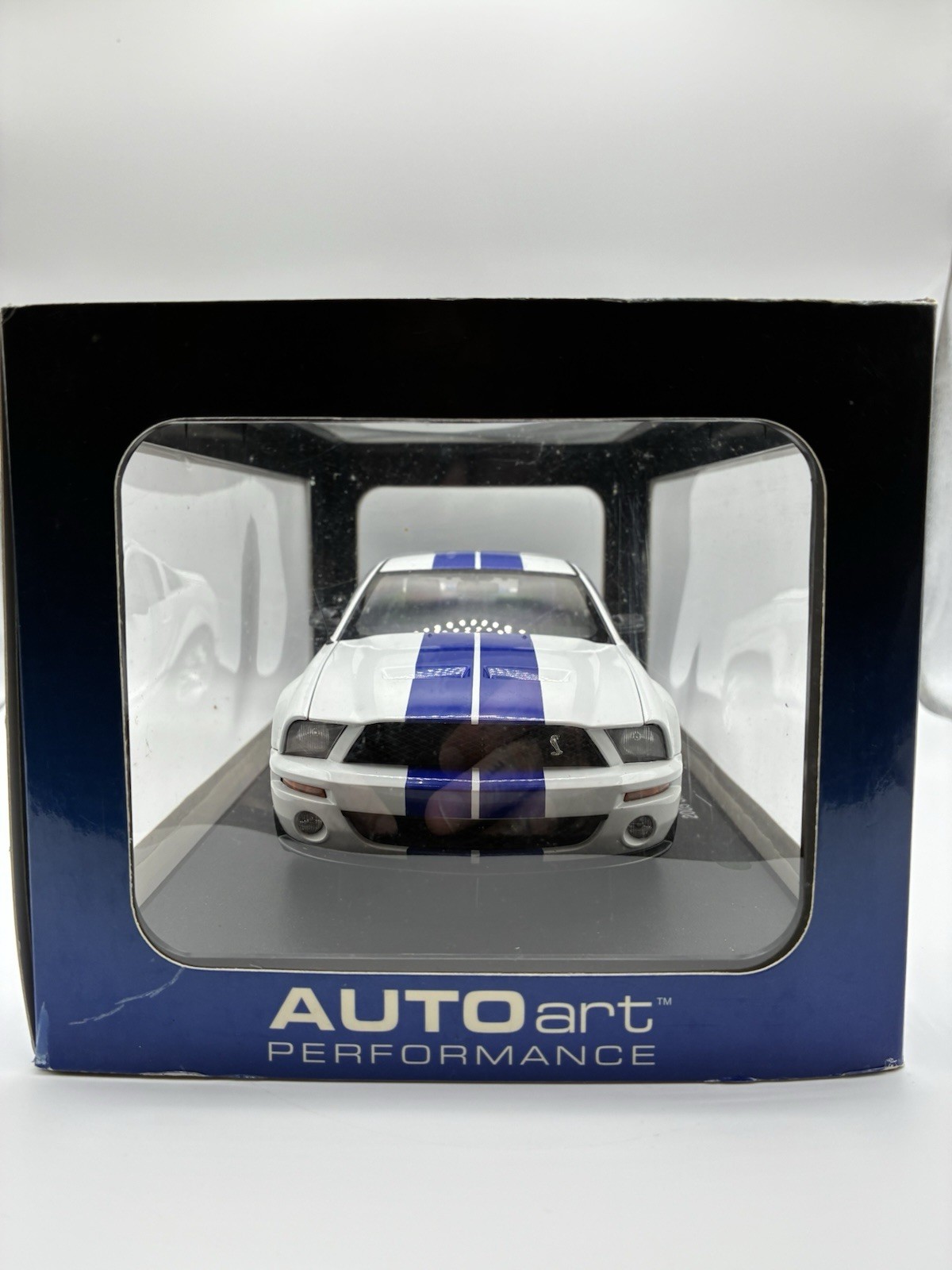 1/18 AUTOart 2005 Ford Mustang Shelby Cobra GT500 Concept White Blue Stripes