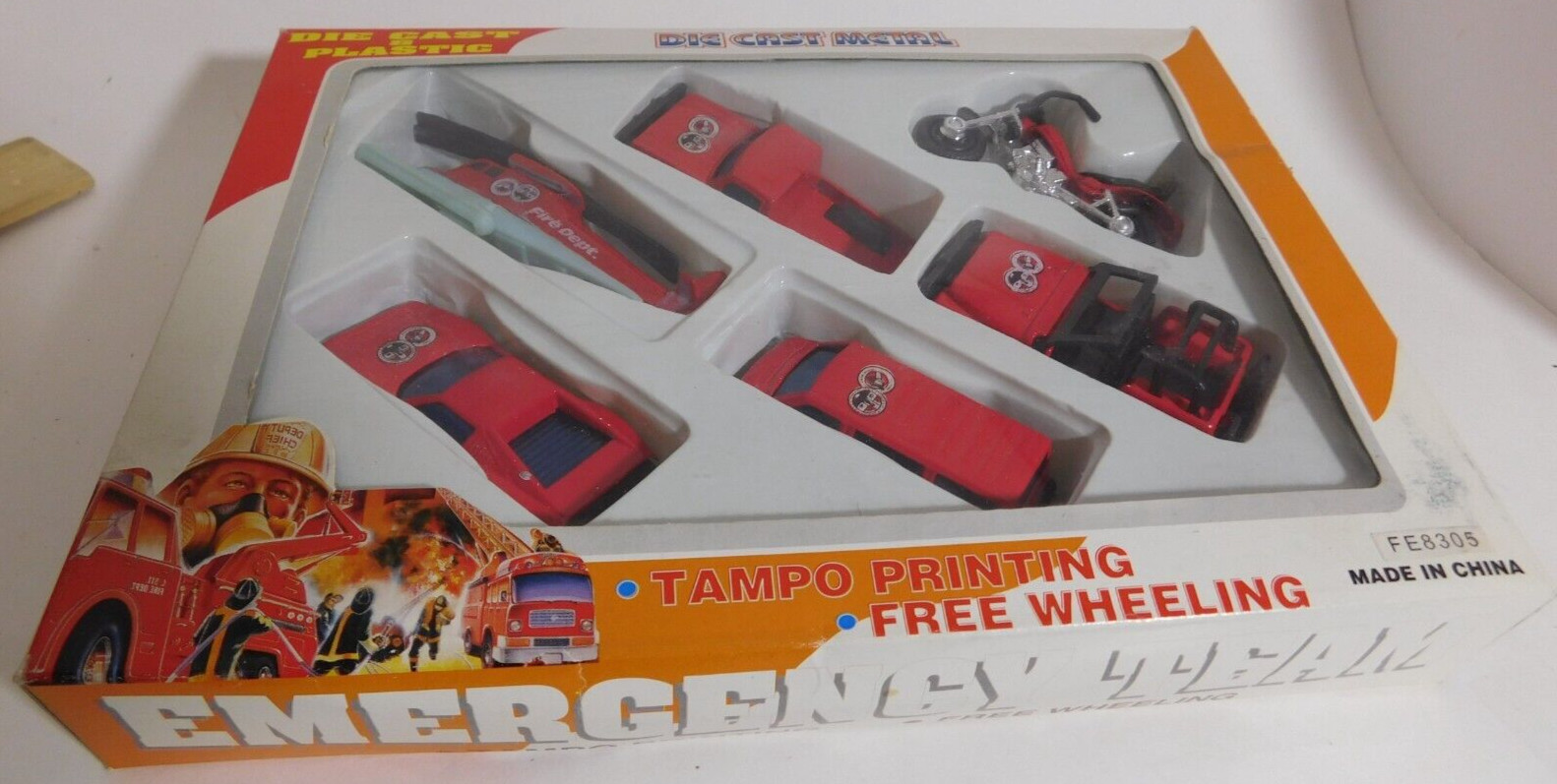 Emergency Team Die Cast Metal Mix Play Set in Box Tampo Free Wheeling NOS