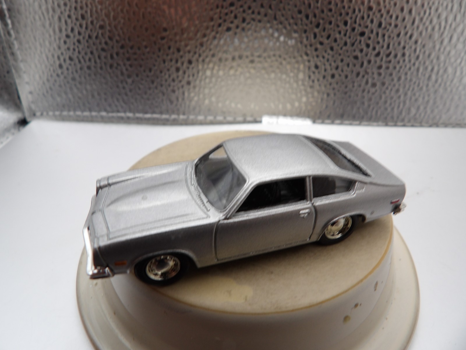 1976 CHEVY VEGA 2006 MOTOR MAX FRESH CHERRIES 1:60 DIE-CAST
