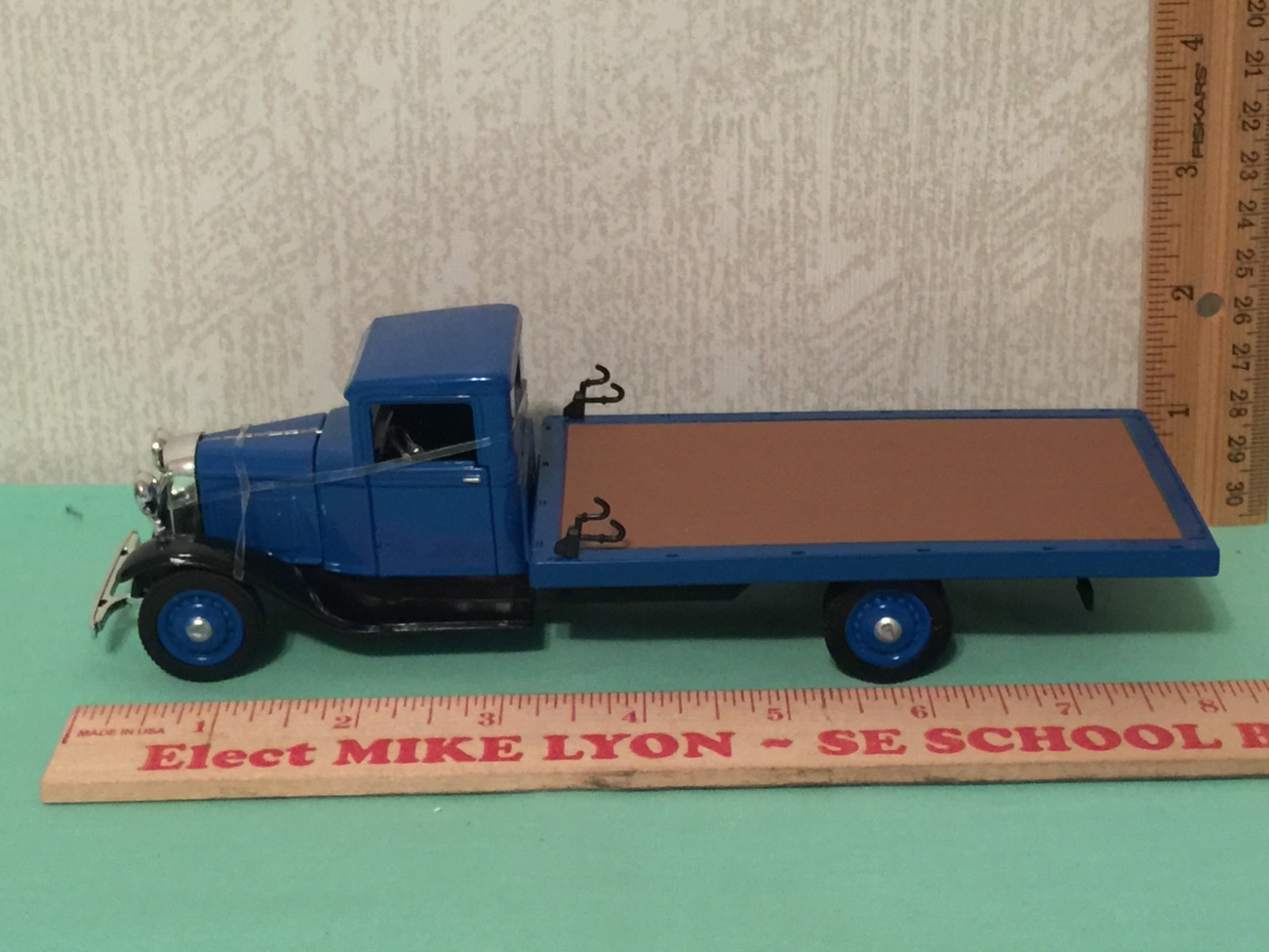 1934 Ford Truck Die Cast Toy in Box with C.O.A. (G43)