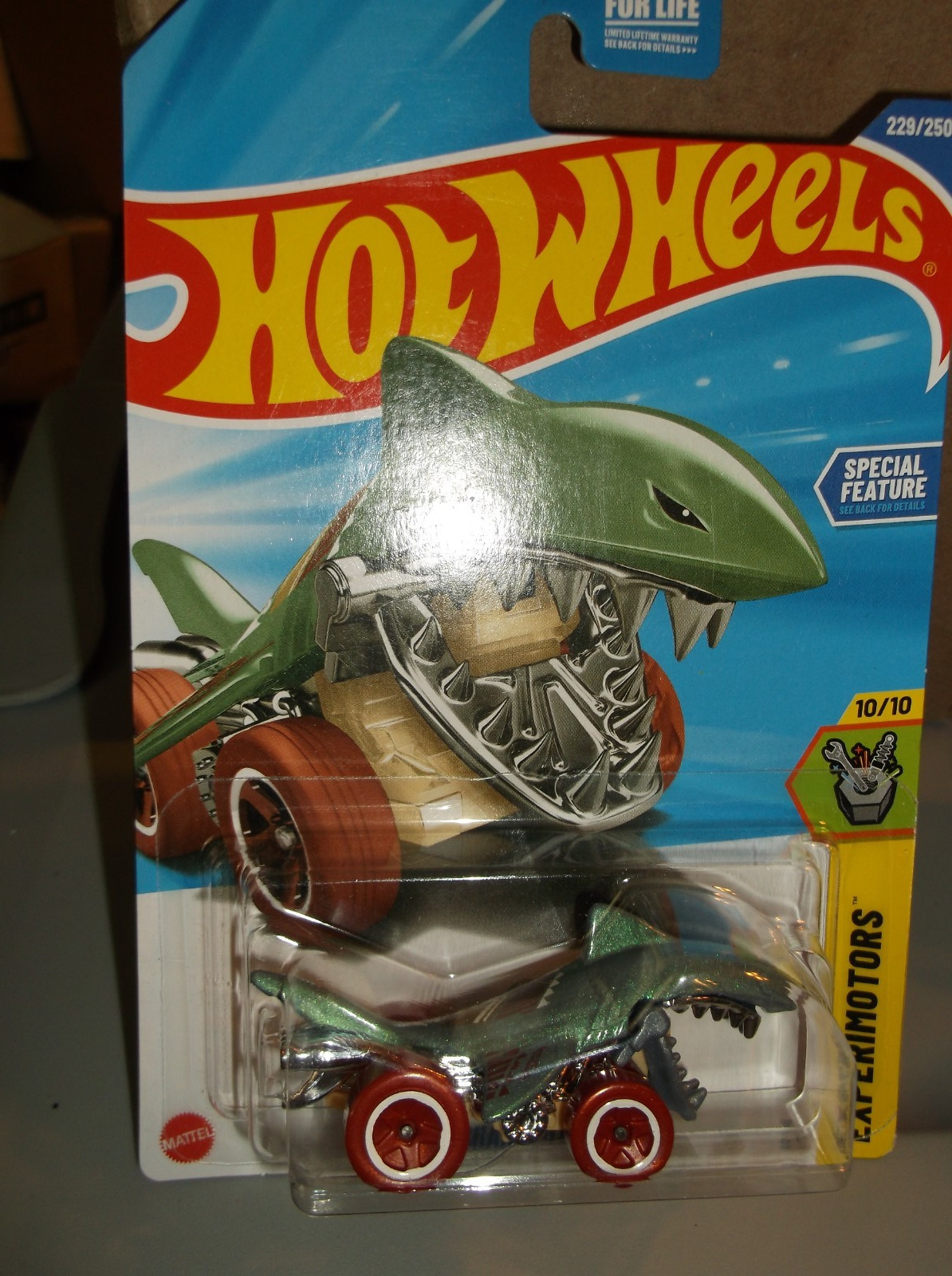 Hot Wheels 20 Treasure Hunt Series Shark Bite Limited Edition