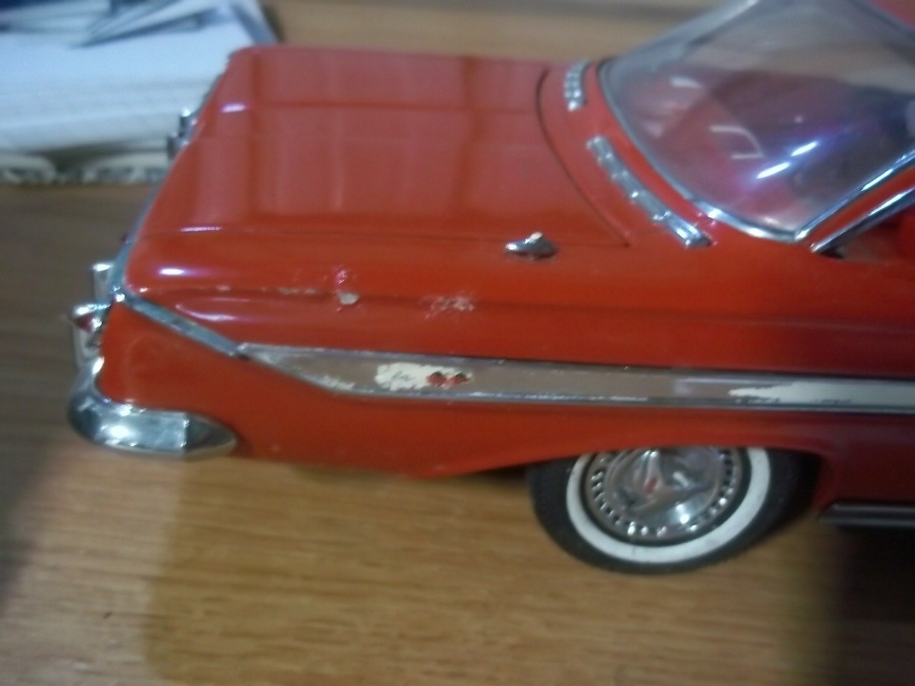 Sun Star 1:18 1961 Chevrolet Impala SS 409 Red Diecast Car