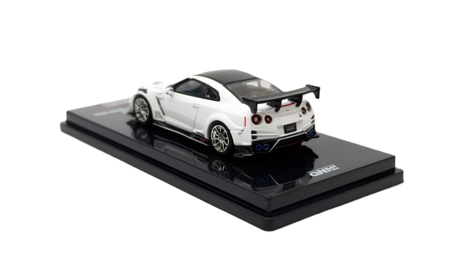 Inno64 1:64 Nissan GT-R R35 White “Top Speed” Tokyo Auto Salon 2021 Diecast Car