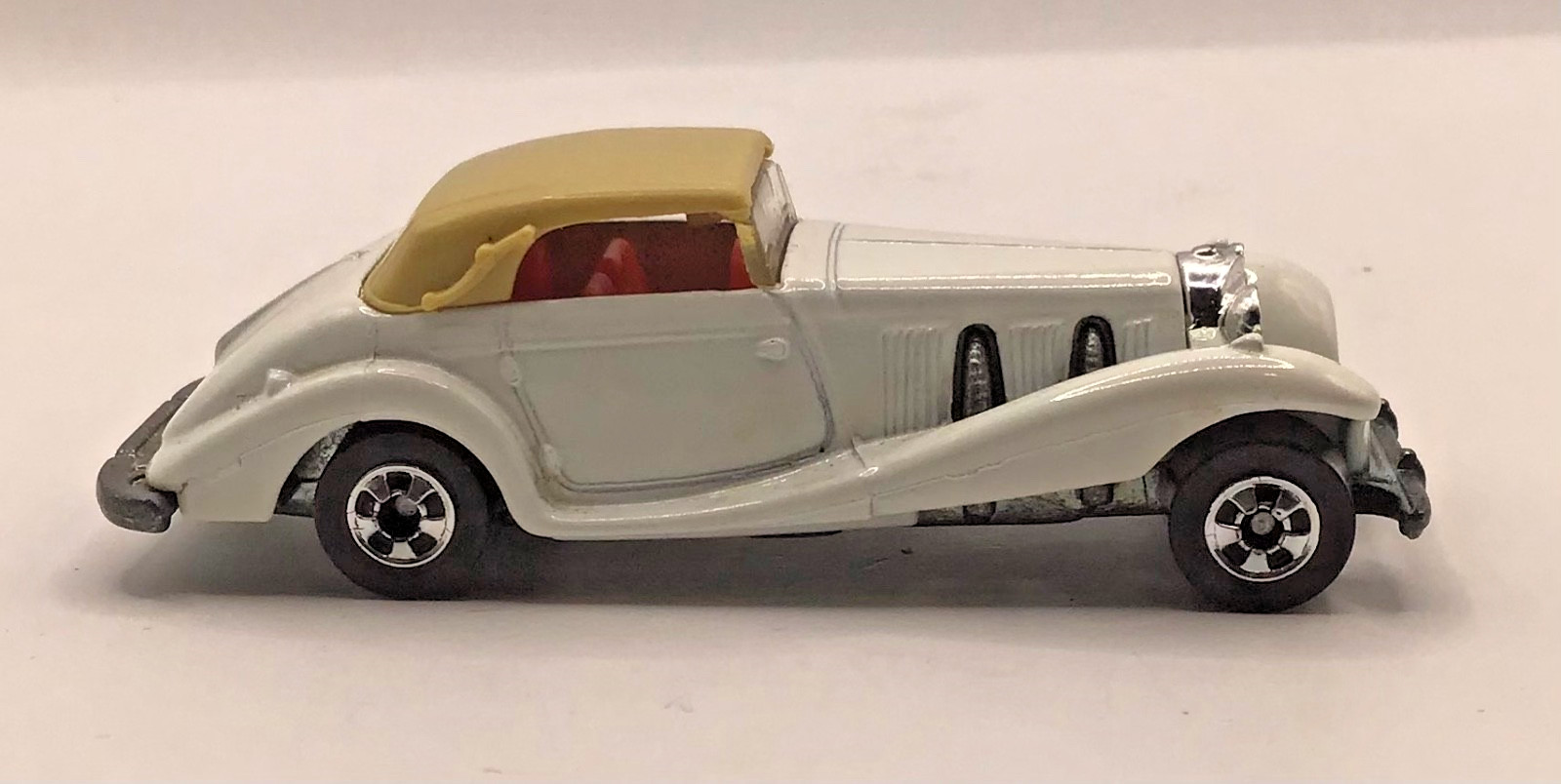 1982 Mattel Hot Wheels White Mercedes 540K die-cast vehicle toy