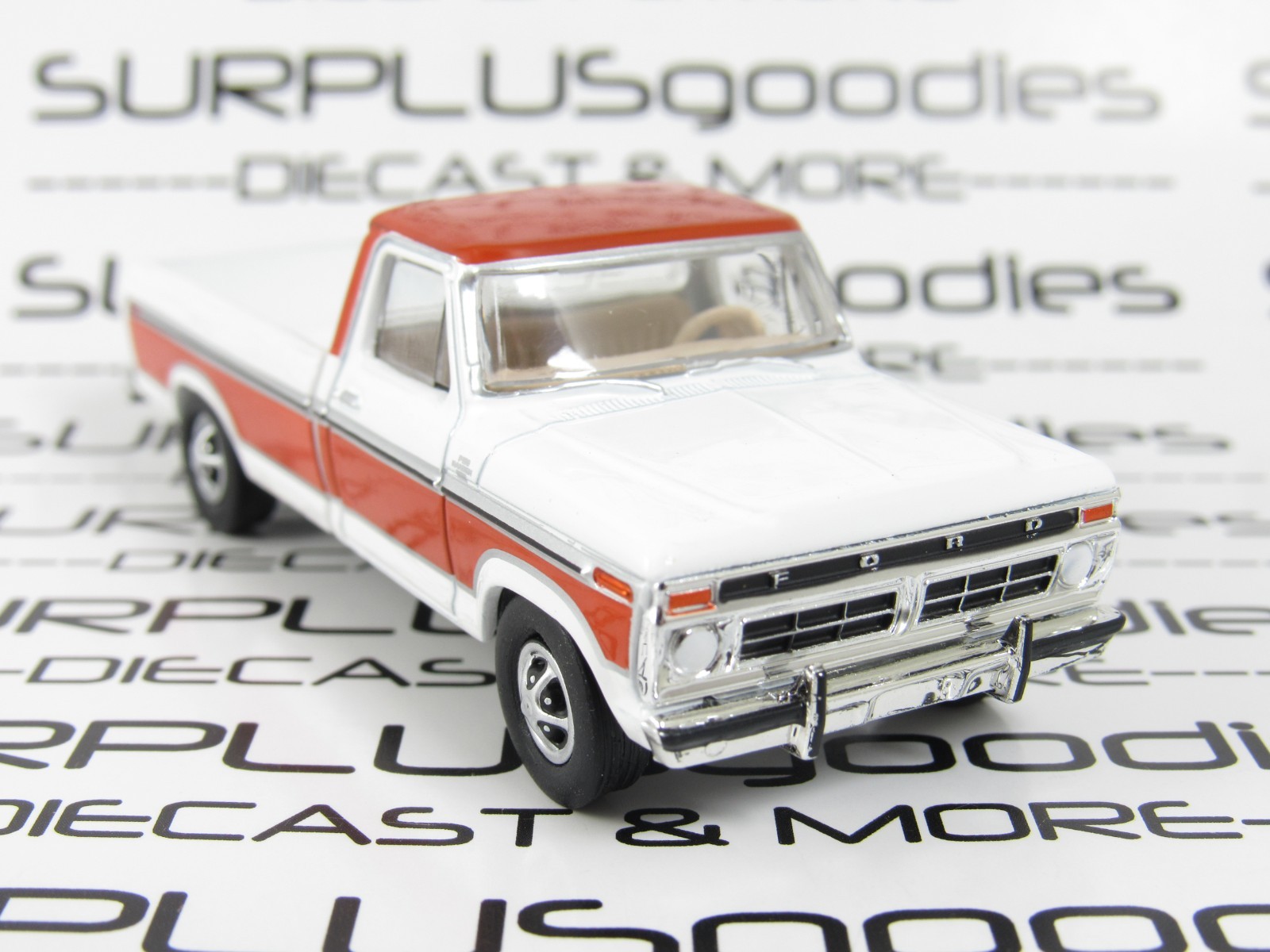 2025 Greenlight 1:64 LOOSE 1977 FORD F-150 RANGER XLT Farm Work Pickup Truck